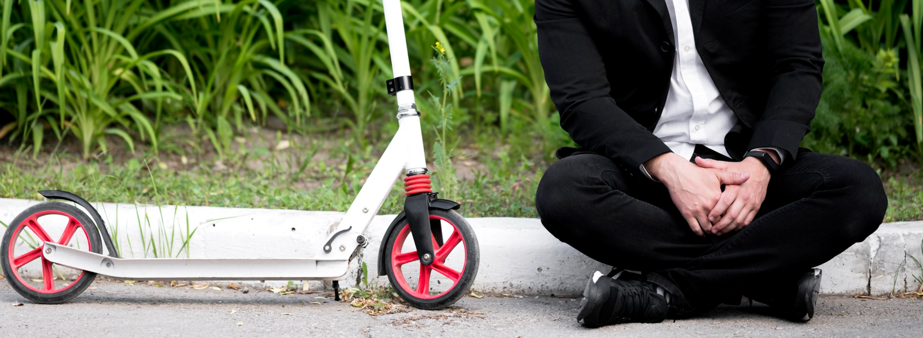 Your Guide to Electric Scooters and E-Mobility with Isinwheel